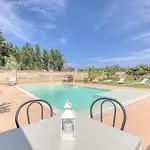 Dependance Con Piscina *