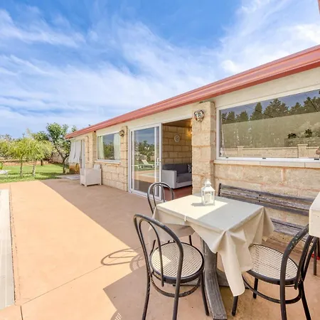 Apartament Dependance Con Piscina