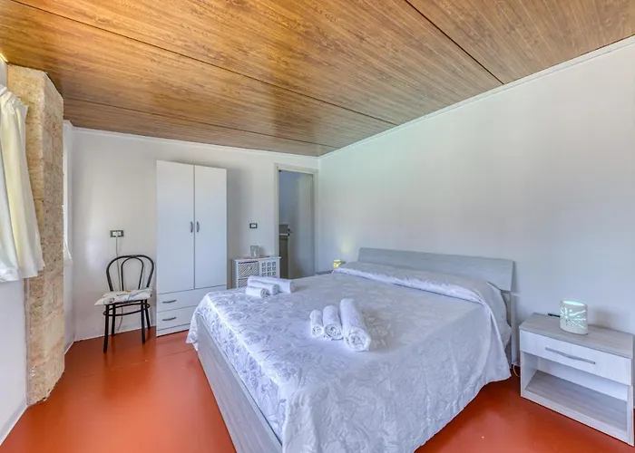 Dependance Con Piscina *